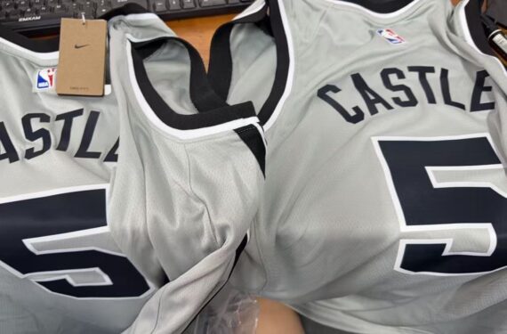 Click to view full screen Camiseta Stephon Castle Baloncesto #5 San Antonio Spurs 2026 Gris Statement Edition photo review