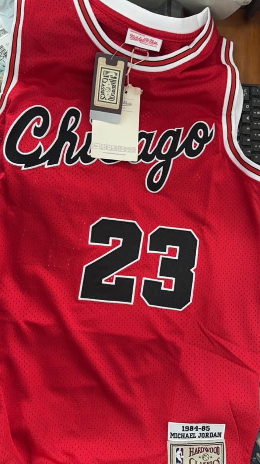 (Alta Calidad) Camiseta Michael Jordan Baloncesto #23 Chicago Bulls 1984 85 Rojo photo review