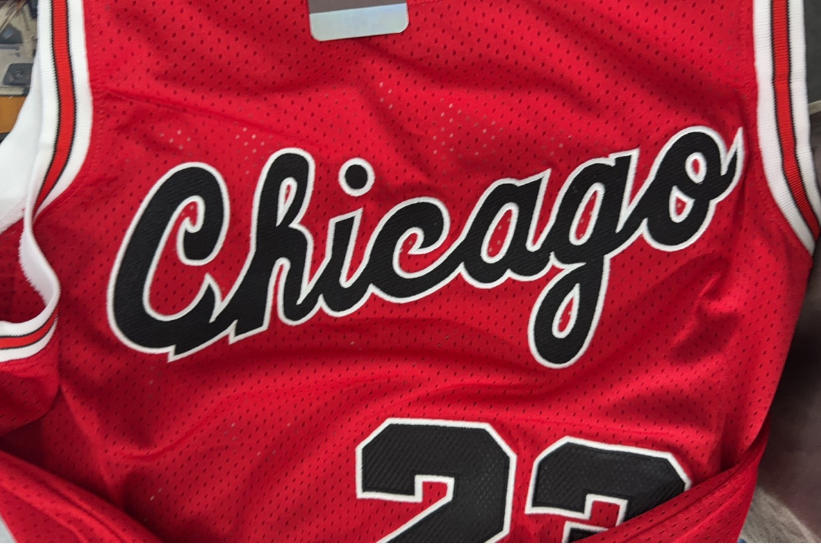 (Alta Calidad) Camiseta Michael Jordan Baloncesto #23 Chicago Bulls 1984 85 Rojo photo review
