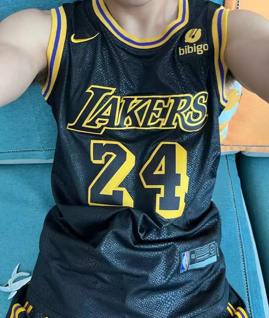 Camiseta Kobe Bryant Baloncesto #24 Los Angeles Lakers City Edition Icon Nuevo Anuncio Negro photo review